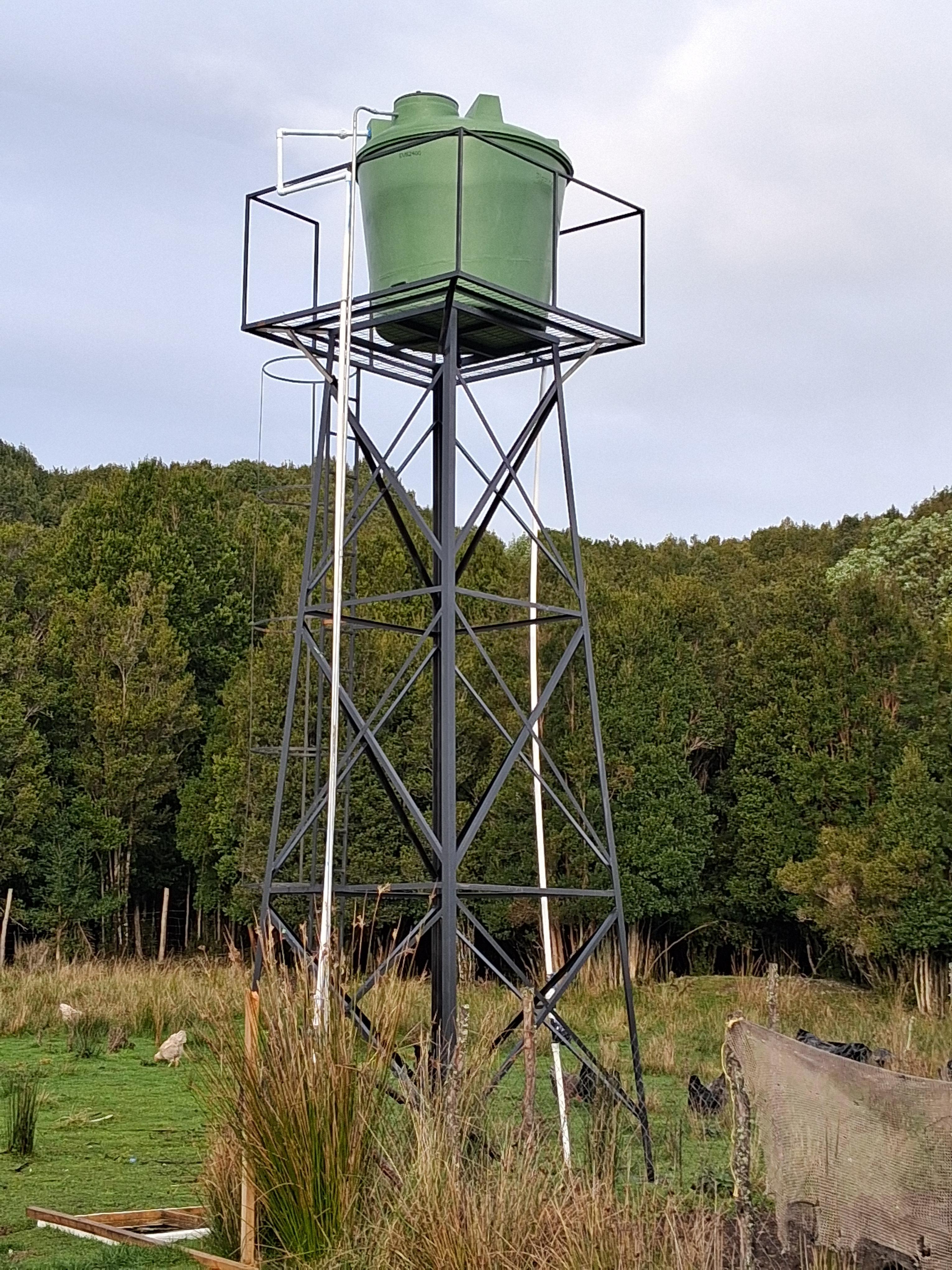 Torre de agua - Sistemas sanitarios completos en Chiloé